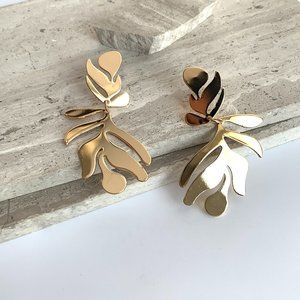 NEW ~ Anthropologie Gold Abstract Leaf Earrings